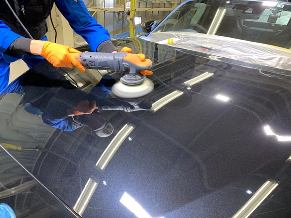 ロードスター・プレミアムコーティング・研磨中