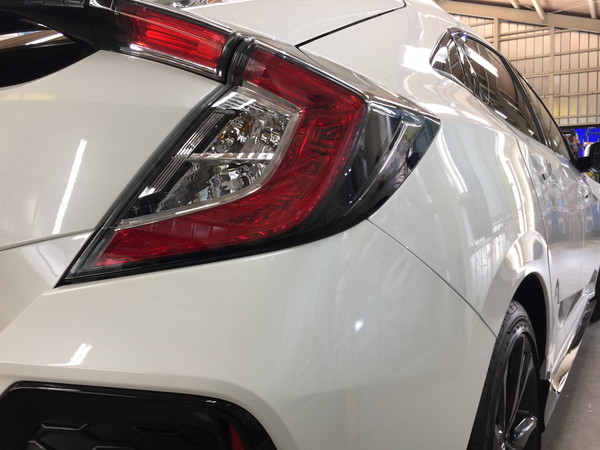 シビック・Sプレミアムコーティング施工後の右クォーターパネル付近