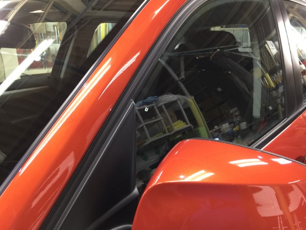 BMWX1・窓ガラスコーティング・左前窓ガラス