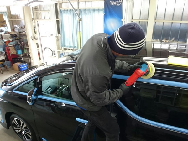 ヴェルファイア・Sプレミアムコーティング施工中