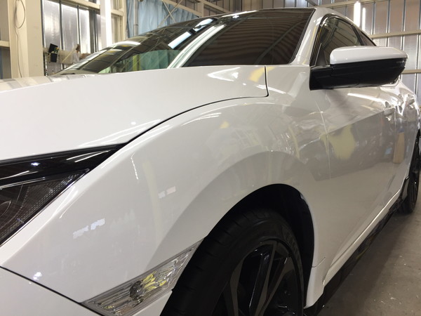 シビック・Sプレミアムコーティング施工後の左フェンダー付近