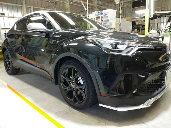 c-hr・プレミアムコーティング後の右ヘッドライト付近