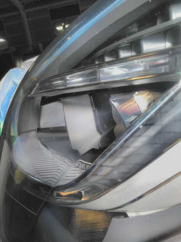 メルセデスベンツcls・ヘッドライトクラック除去後
