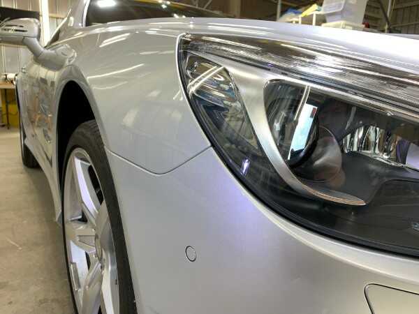 メルセデスベンツsl550・sプレミアムコーティング後の右ヘッドライト付近