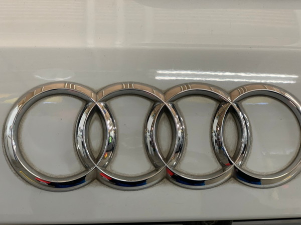 アウディA4・プレミアム手洗い洗車・Before