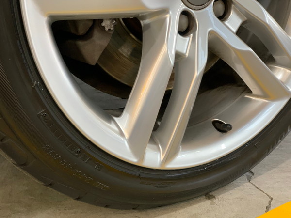 アウディA4・プレミアム手洗い洗車・ホイール洗浄After