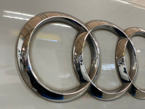 アウディA4・プレミアム手洗い洗車・Before