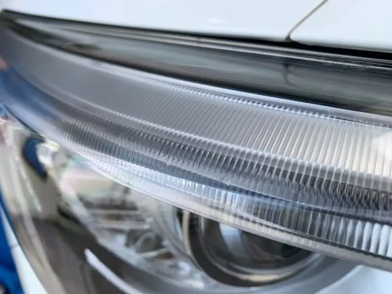 アフター画像、ヘッドライトがキレイになりました