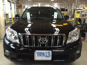 プラド（202ブラック）のコーティング後のボンネット