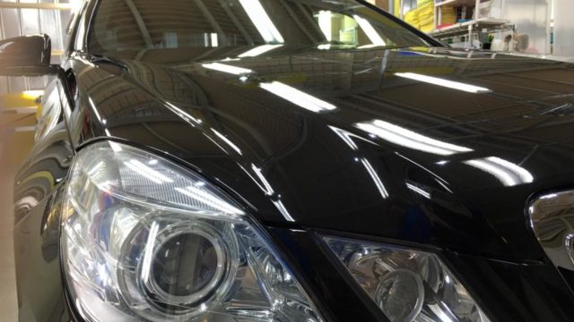 3メルセデスベンツE550・スタンダードコーティング（助手席側ヘッドライト付近）