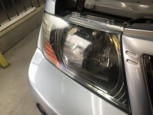 7パジェロ・ヘッドライトクリーニング前（運転席側）