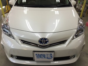 プリウスα・ボンネット