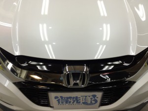 ヴェゼル・プレミアムコーティング・ボンネット