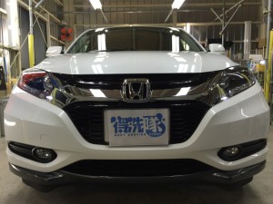 ヴェゼル・プレミアムコーティング・正面