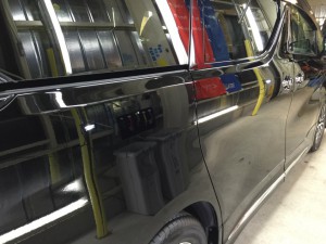 ヴェルファイア（30系）運転席側スライドドア周辺