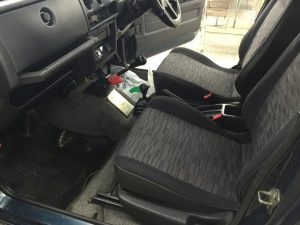 ジムニー・プレミアム車内クリーニング・助手席