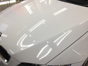 BMW3・リアルガラスコート後のボンネット