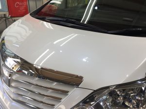 アルファード・プレミアムコーティング後のボンネット
