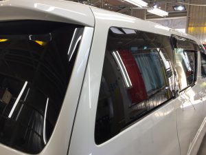アルファード・窓ガラスコーティング・運転席側後方