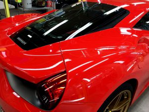 フェラーリ488・エシュロンゼンゼロ・右後方より