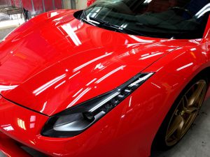 フェラーリ488・エシュロンゼンゼロ・左前方より