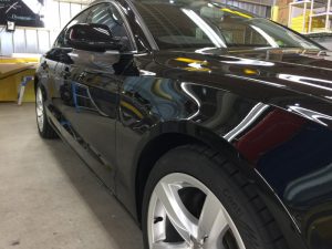 アウディA5・エシュロンゼンゼロ施工後・運転席側フェンダー付近