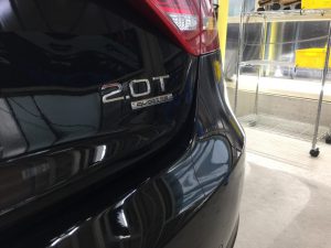 アウディA5・エシュロンゼンゼロ施工後・２．０エンブレム