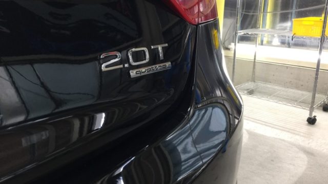 アウディA5・エシュロンゼンゼロ施工後・２．０エンブレム