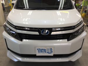 ヴォクシー・プレミアムコーティング後のボンネット