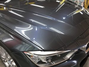 BMW320dMスポーツ・プレミアムコーティング後のボンネット3