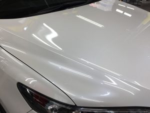 ハリアー・プレミアムコーティング後のボンネット2
