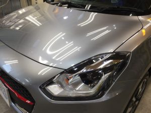 スイフト・クイックコーティング後のボンネット