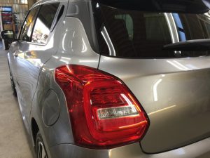 スイフト・クイックコーティング後の助手席側テール