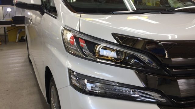 ヴェルファイア・エシュロンゼンゼロ施工後の運転席側ヘッドライト周り