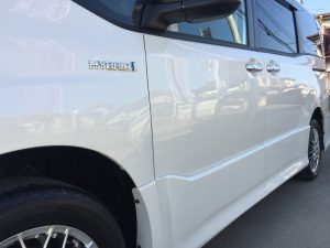 ヴォクシー・リアルガラスコート・助手席ドア周辺