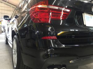 BMWX3・ジーゾックス・ハイドロフィニッシュ施工後の助手席側テールレンズ付近