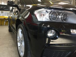 BMWX3・ジーゾックス・ハイドロフィニッシュ施工後の運転席側ヘッドライト付近