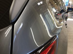 CX8・プレミアムコーティング後のクォーターパネル