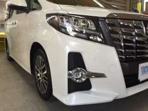 アルファード・ジーゾックスリアルガラスコート・運転席側ヘッドライト付近