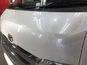 ハイエース・プレミアムコーティング後のボンネット