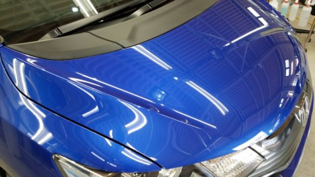 フィット・プレミアムコーティング施工後のボンネット2