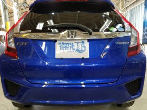 フィット・プレミアムコーティング施工後のリアゲート