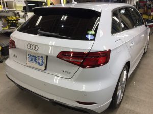 アウディA3・ニューバージョン施工後のリアゲート