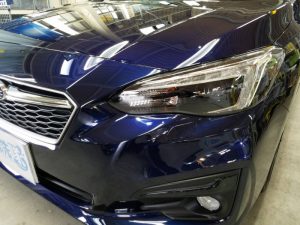 インプレッサ・プレミアムコーティング施工後の助手席側ヘッドライト付近