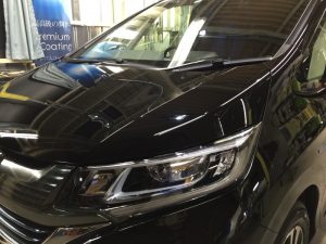 フリード・プレミアムコーティング施工後のボンネット