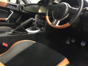 86・インテリアコーティング施工後の運転席周り