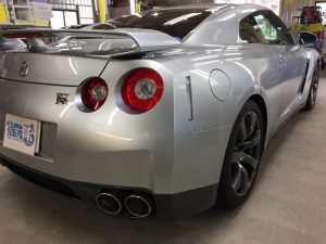 GT-R・ハイモースコート施工後の運転席側テール付近