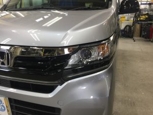 Nワゴン・ナノフィル施工後の助手席側ヘッドライト付近
