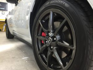 ロードスター・ナノフィル施工後の運転席側ホイール付近