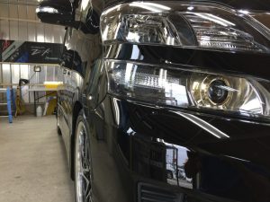 ヴェルファイア・プレミアムコーティング施工後の運転席側ヘッドライト付近2